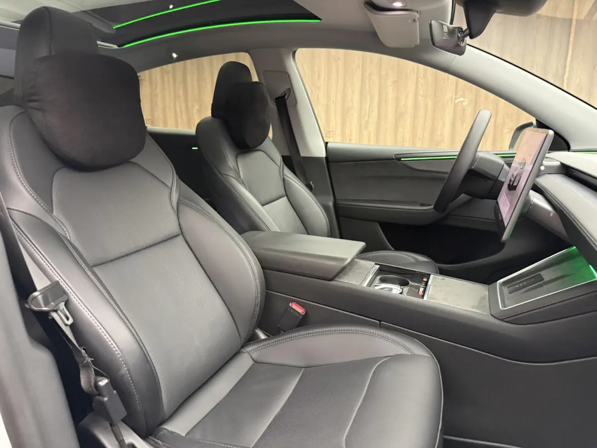 Premium Long Range AWD 75 kWh Facelift | Uniek