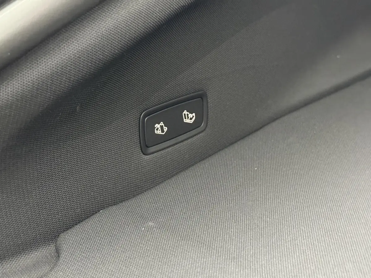 Premium Long Range AWD 75 kWh Facelift | Uniek