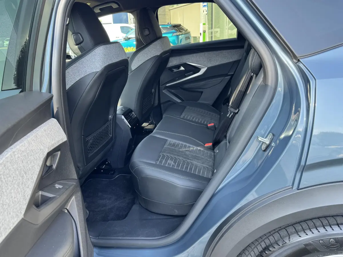1.6 plug-in Hybrid 195 GT