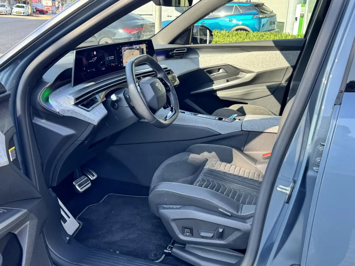 1.6 plug-in Hybrid 195 GT