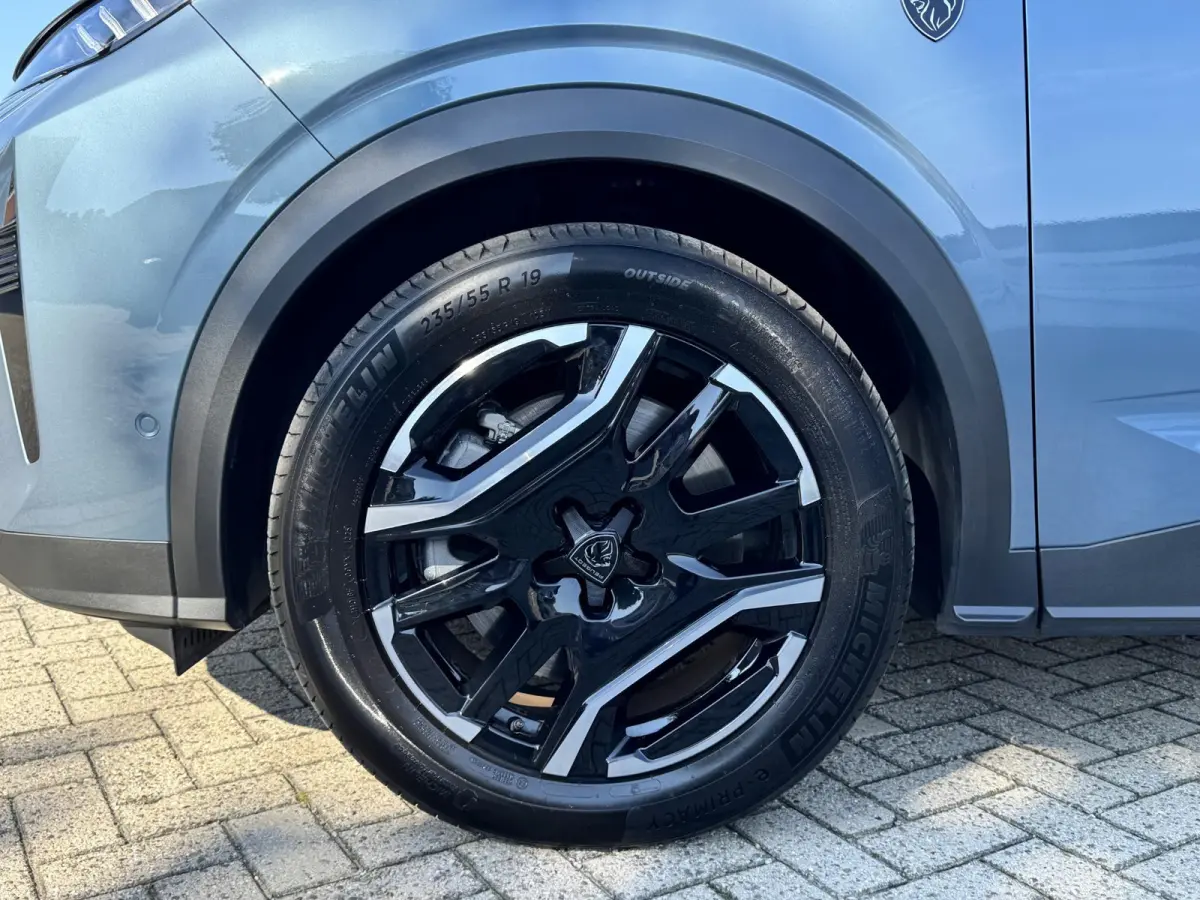 1.6 plug-in Hybrid 195 GT