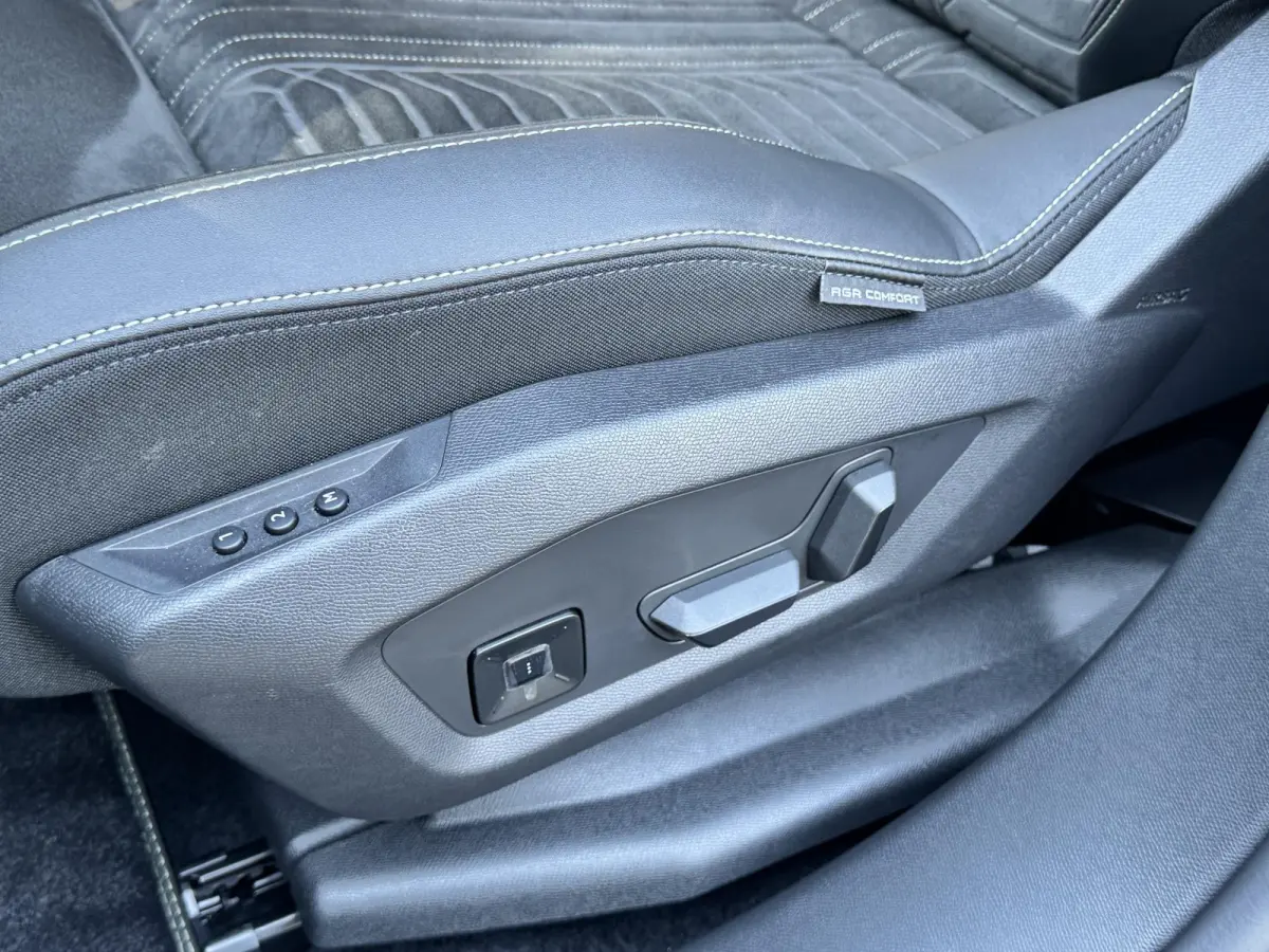 1.6 plug-in Hybrid 195 GT