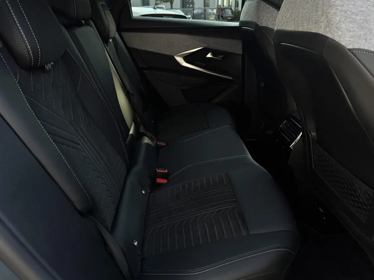 1.6 plug-in Hybrid 195 GT