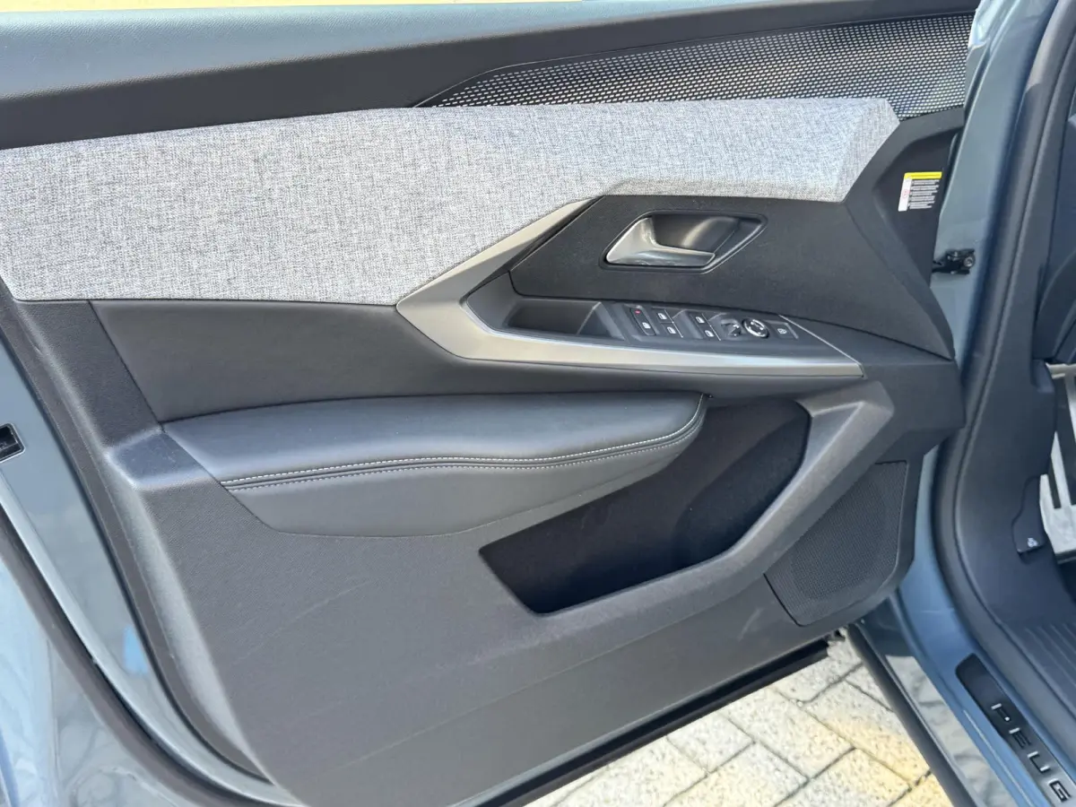 1.6 plug-in Hybrid 195 GT