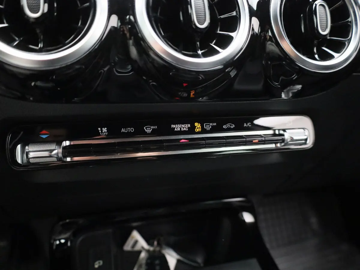 160 Advantage | Airco | Cruise Control | Parkeersensoren |