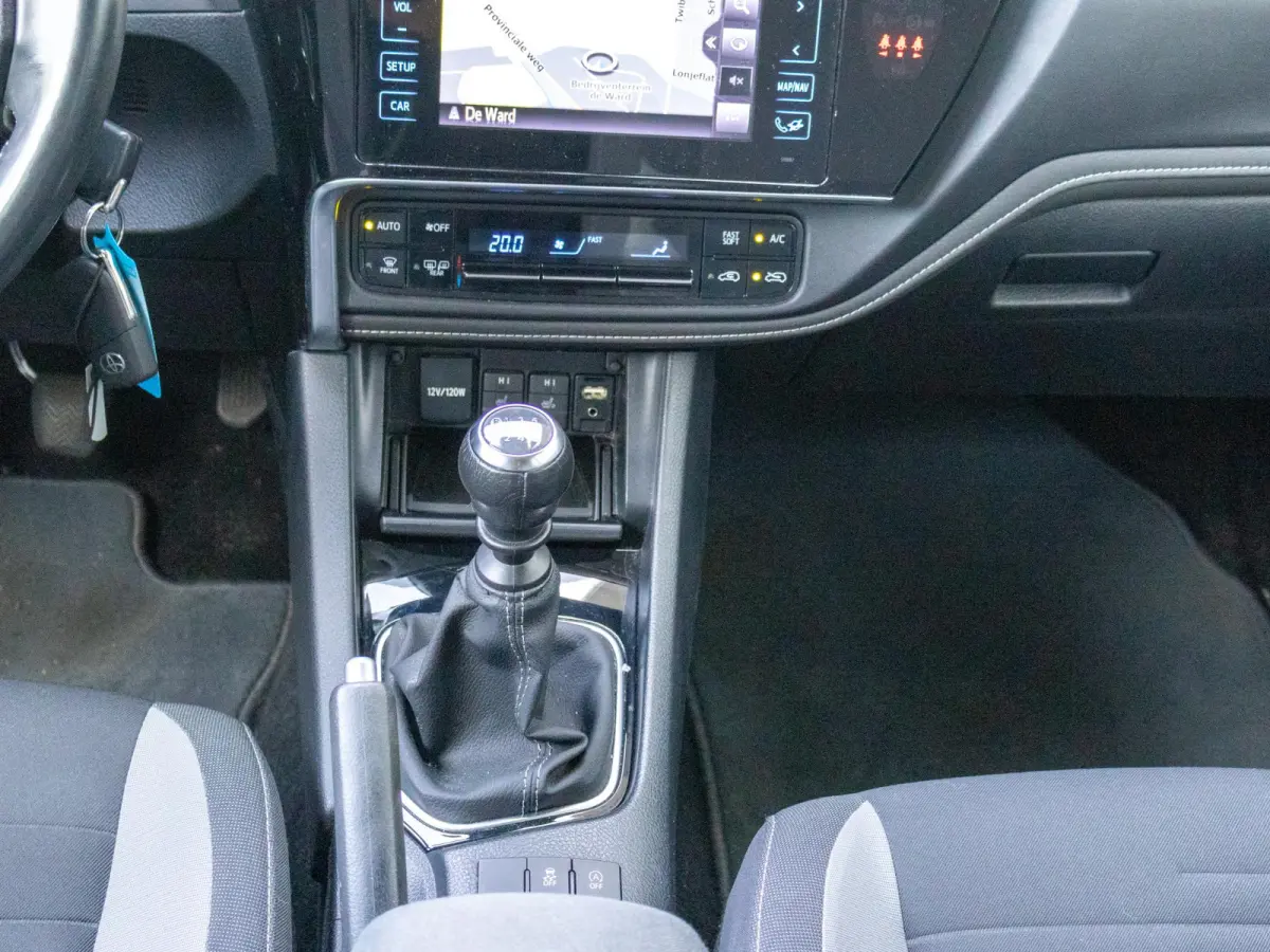 1.2T Active Navi Stoelverwarming Trekhaak