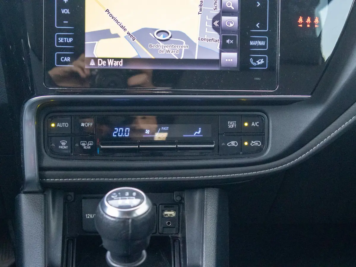 1.2T Active Navi Stoelverwarming Trekhaak