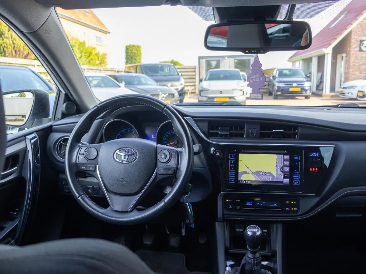 1.2T Active Navi Stoelverwarming Trekhaak