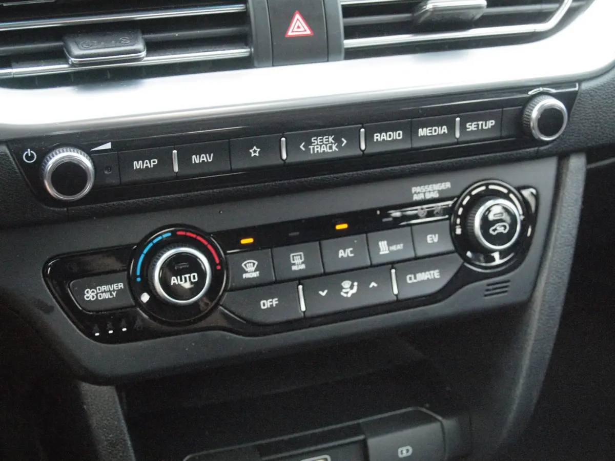 DynamicLine 64 kWh | SOH 100% | Fase 3 | Camera | Trekhaak | Apple Carplay | Dealeronderhouden |