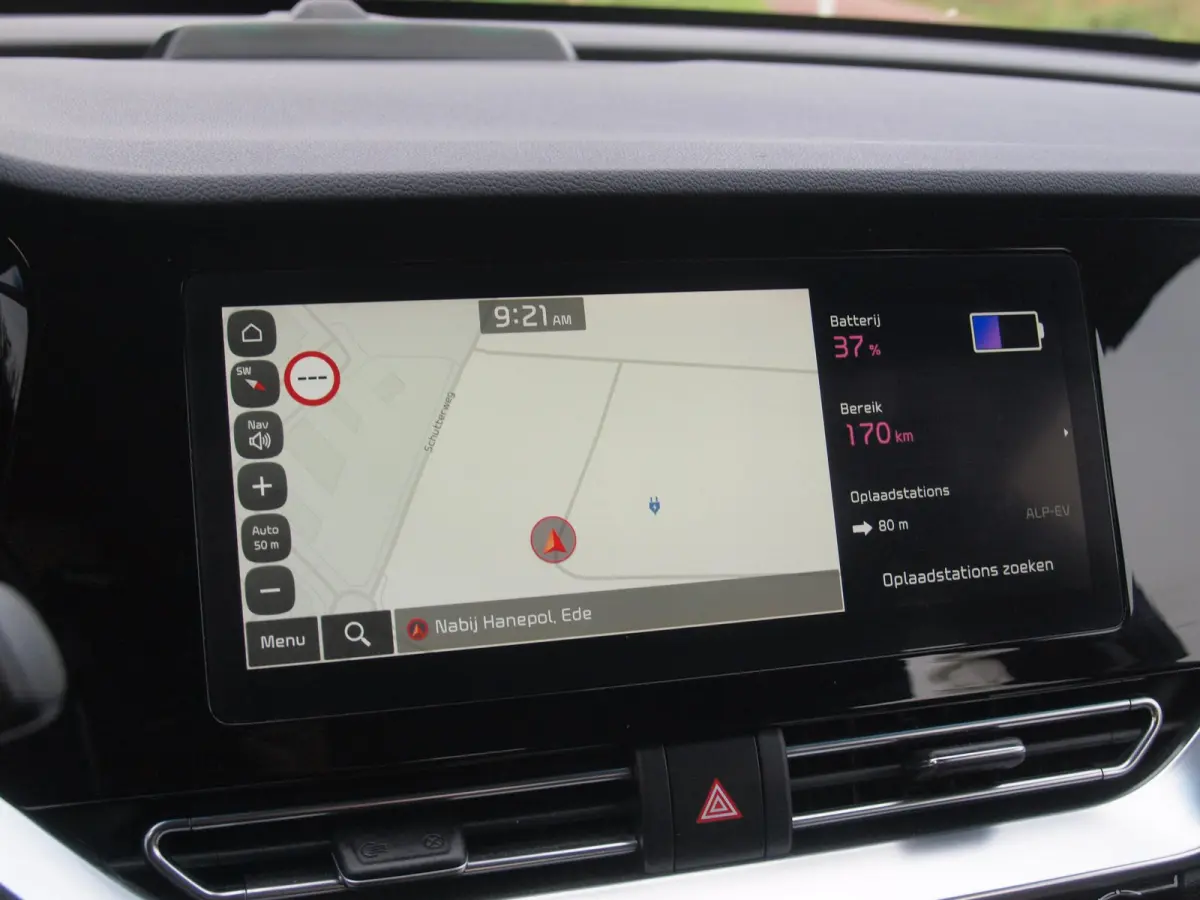 DynamicLine 64 kWh | SOH 100% | Fase 3 | Camera | Trekhaak | Apple Carplay | Dealeronderhouden |