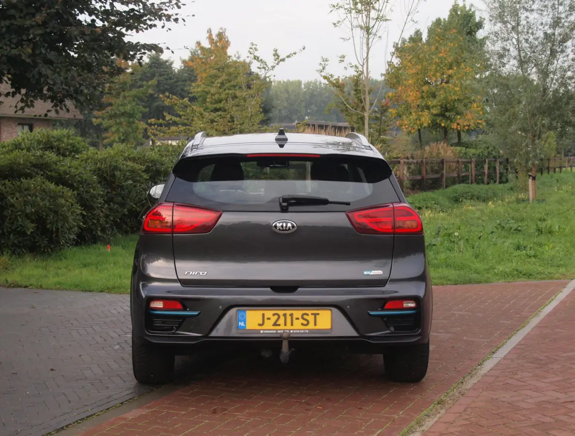 DynamicLine 64 kWh | SOH 100% | Fase 3 | Camera | Trekhaak | Apple Carplay | Dealeronderhouden |