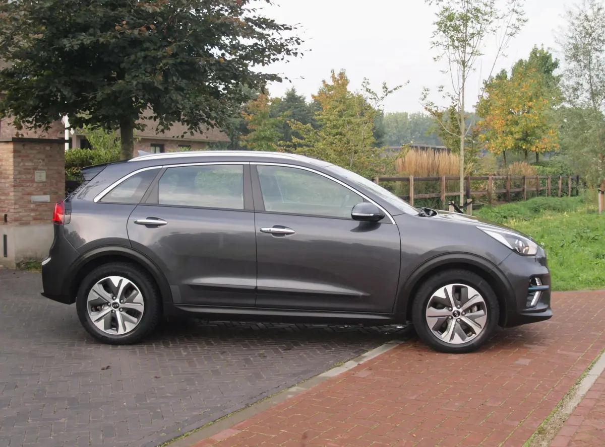 DynamicLine 64 kWh | SOH 100% | Fase 3 | Camera | Trekhaak | Apple Carplay | Dealeronderhouden |