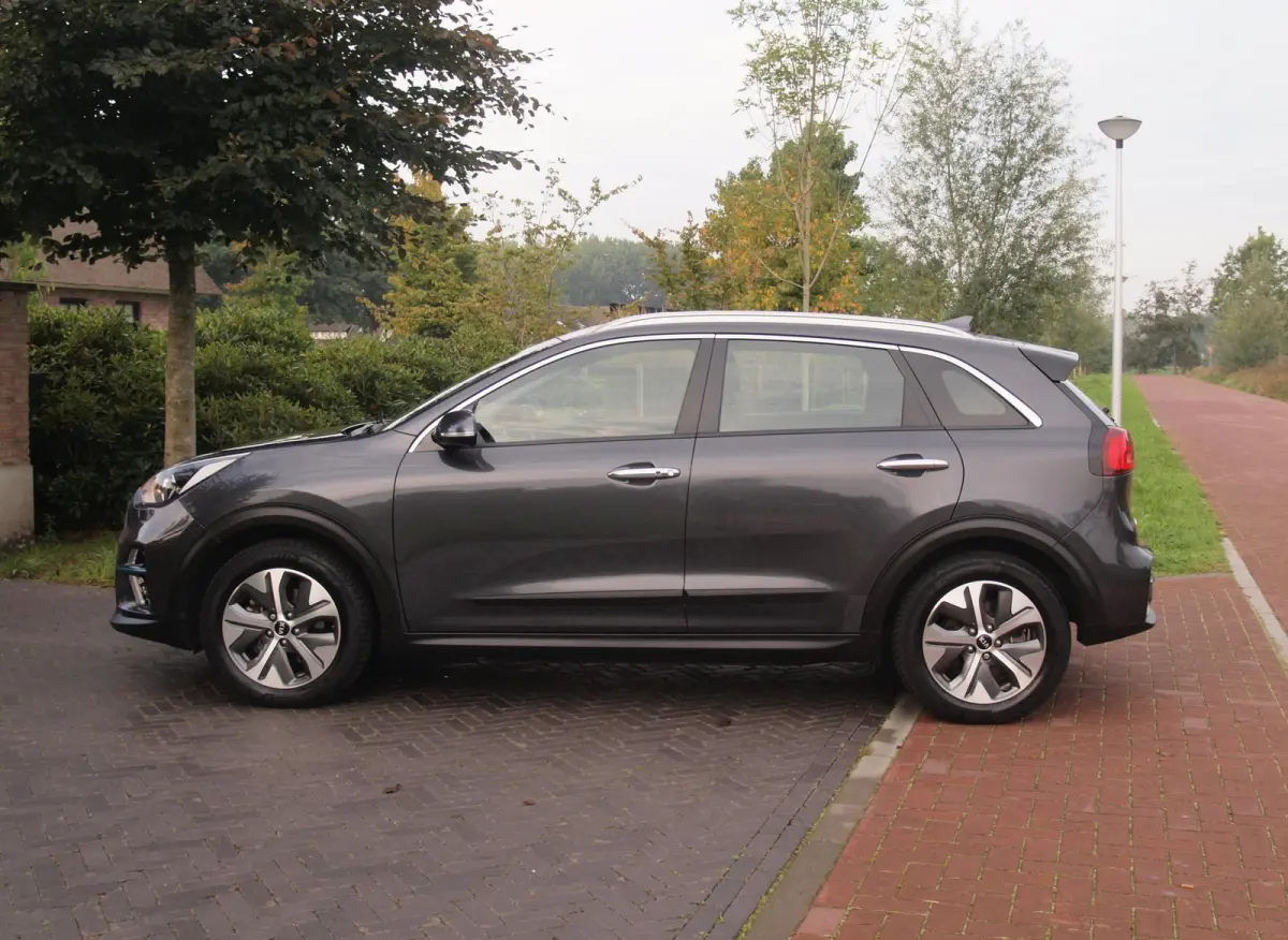 DynamicLine 64 kWh | SOH 100% | Fase 3 | Camera | Trekhaak | Apple Carplay | Dealeronderhouden |