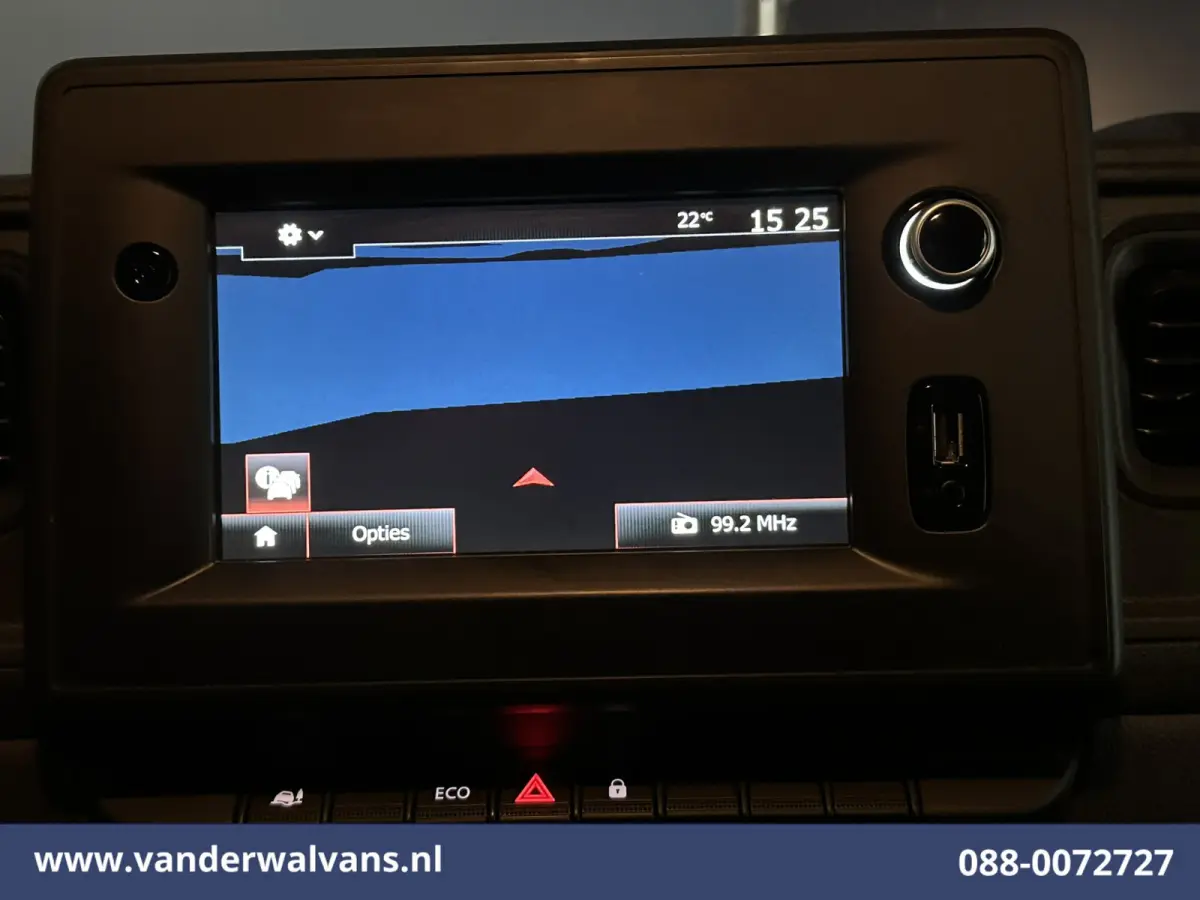 2.3 dCi 136pk L2H2 Euro6 Airco | Navigatie | Camera | Trekhaak | Cruisecontrol Parkeersensoren, Bijrijdersbank
