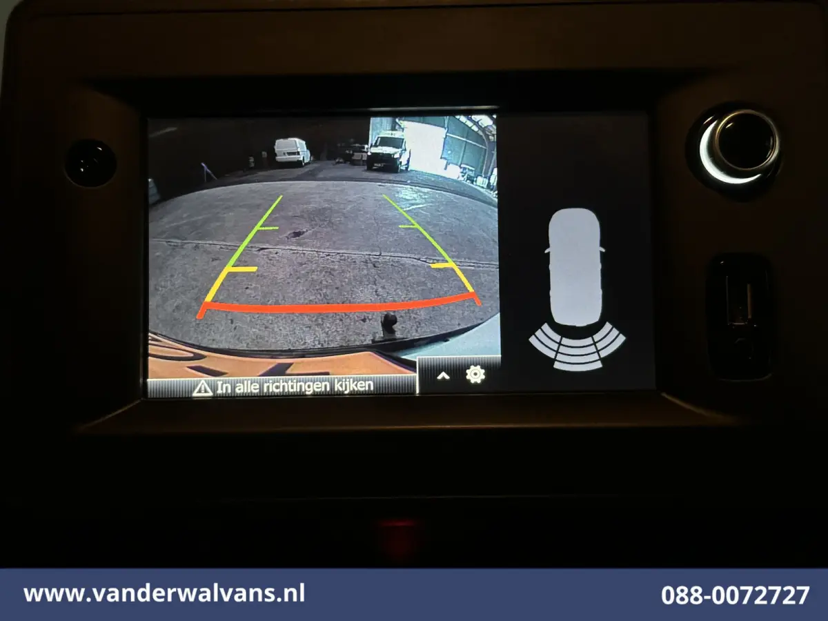 2.3 dCi 136pk L2H2 Euro6 Airco | Navigatie | Camera | Trekhaak | Cruisecontrol Parkeersensoren, Bijrijdersbank