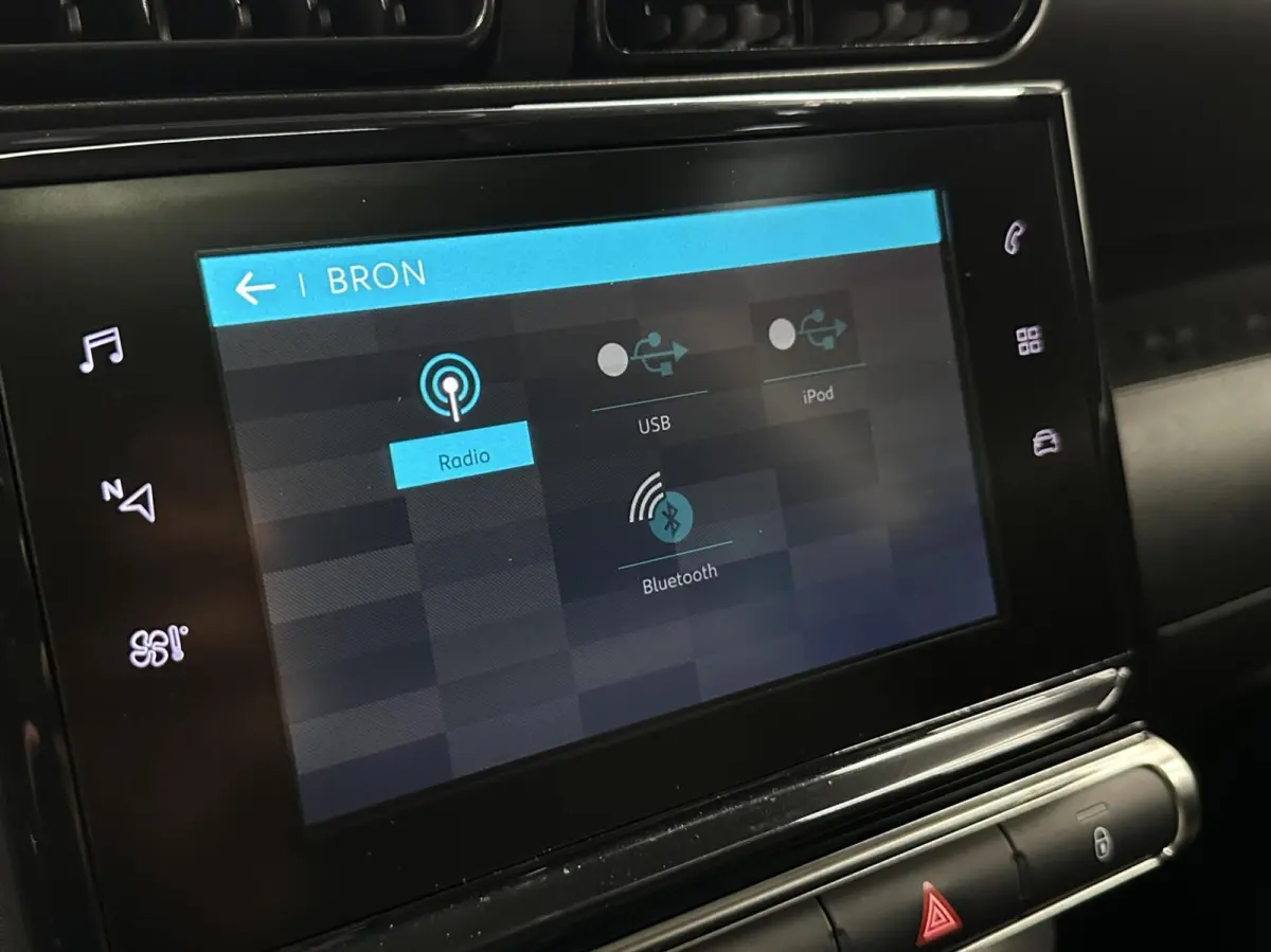 1.2 PureTech S&S Business PANO NAVI TREKHAAK CRUISE CARPLAY.