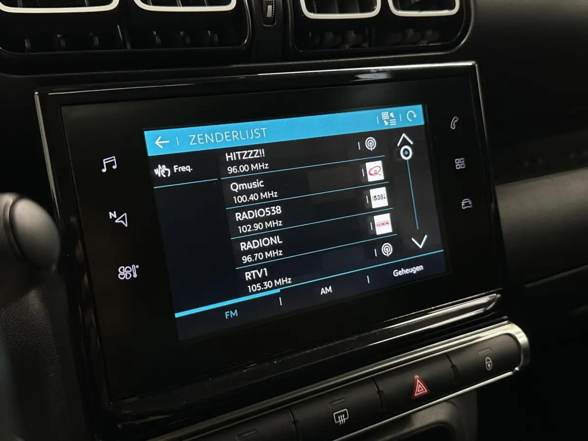 1.2 PureTech S&S Business PANO NAVI TREKHAAK CRUISE CARPLAY.