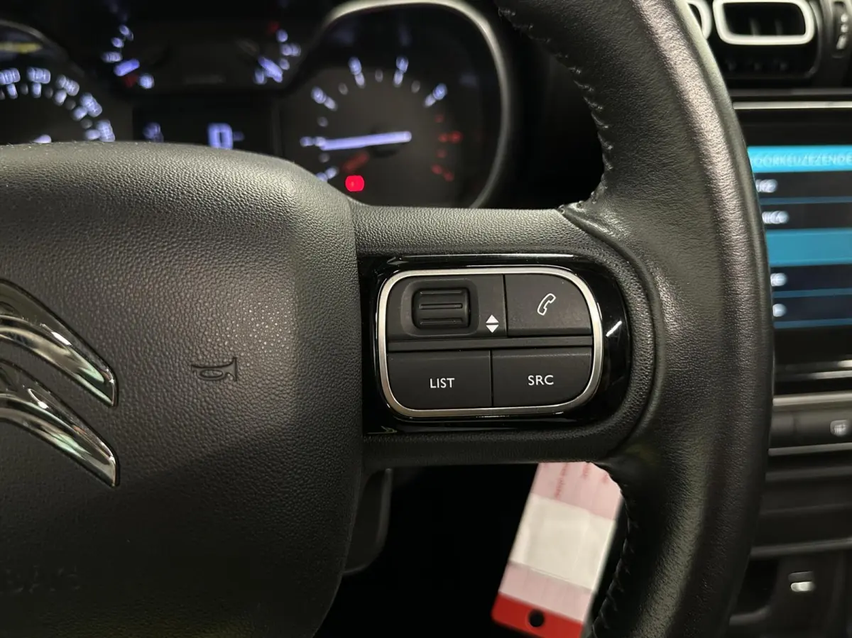 1.2 PureTech S&S Business PANO NAVI TREKHAAK CRUISE CARPLAY.