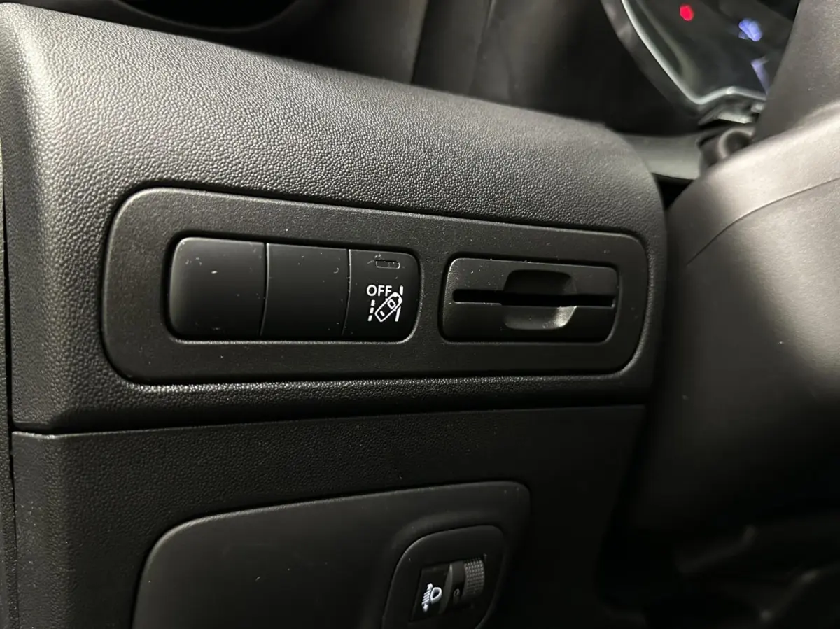 1.2 PureTech S&S Business PANO NAVI TREKHAAK CRUISE CARPLAY.