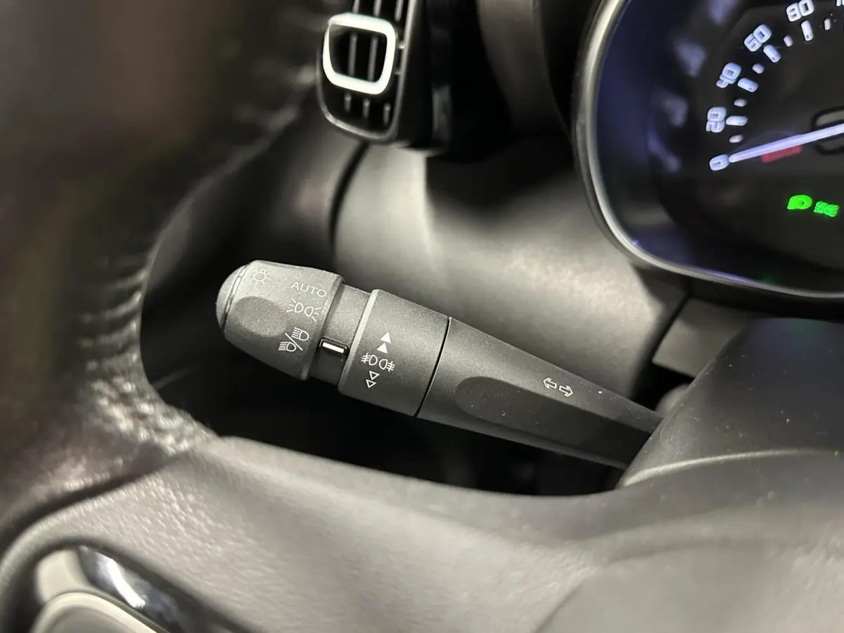 1.2 PureTech S&S Business PANO NAVI TREKHAAK CRUISE CARPLAY.
