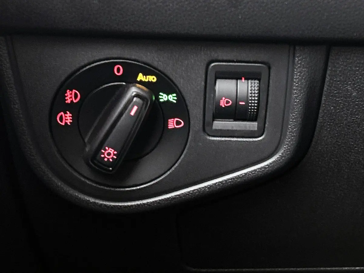 1.0 TSI Comfortline Business | Apple Carplay / Android Auto | Climate Control | Cruise Control | Parkeersensoren |