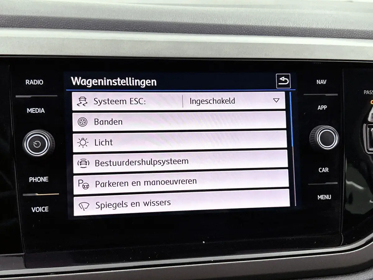 1.0 TSI Comfortline Business | Apple Carplay / Android Auto | Climate Control | Cruise Control | Parkeersensoren |