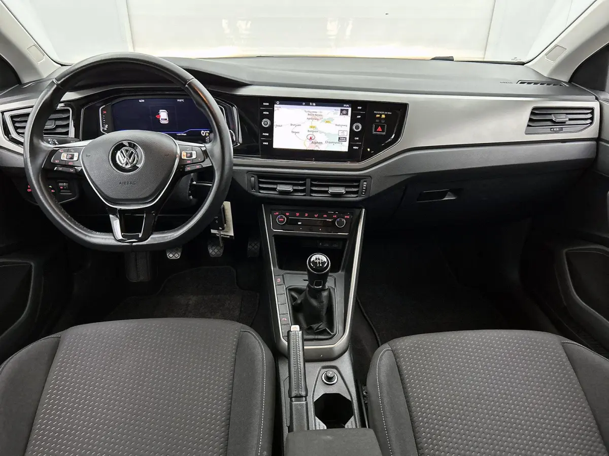 1.0 TSI Comfortline Business | Apple Carplay / Android Auto | Climate Control | Cruise Control | Parkeersensoren |