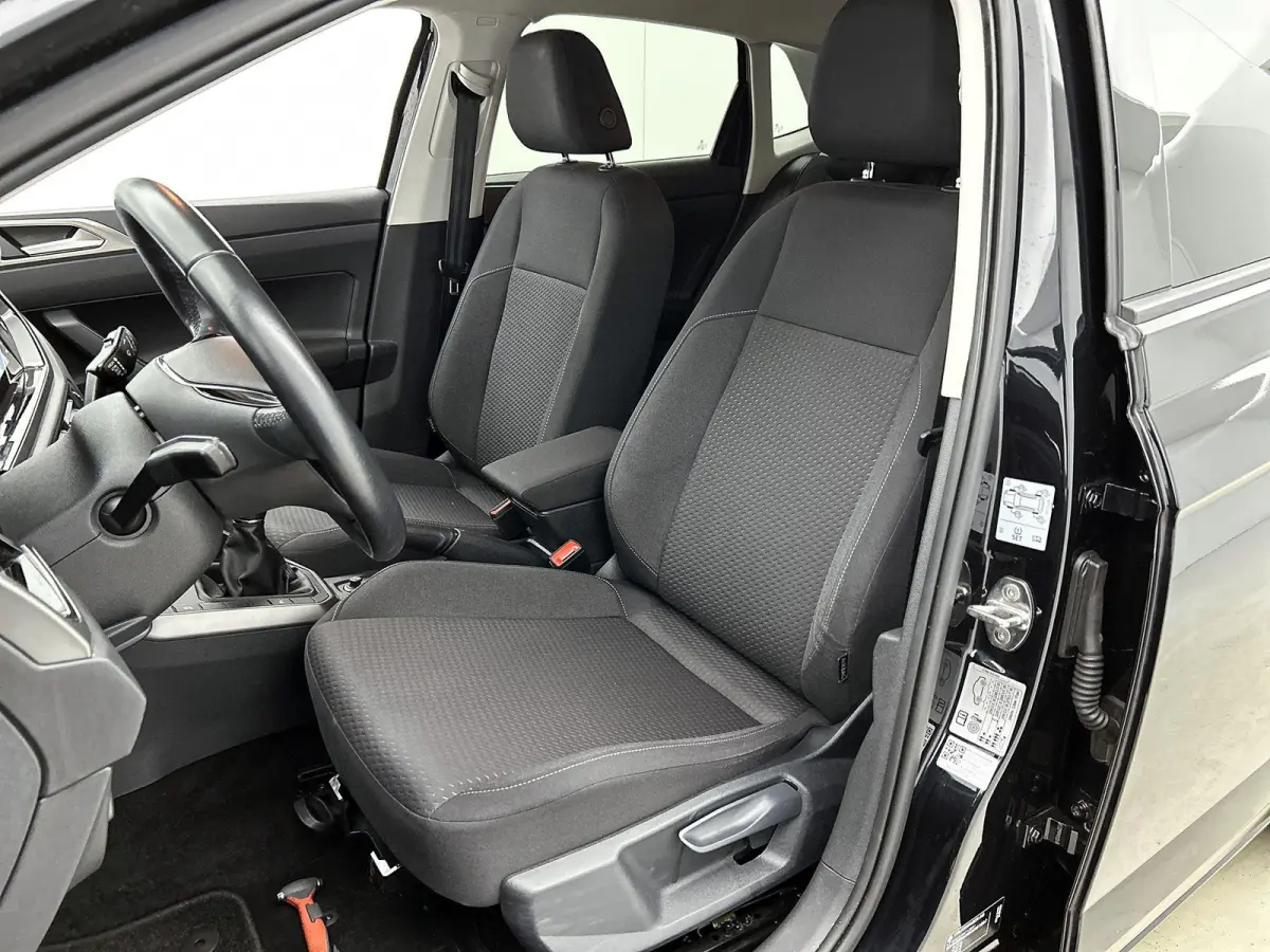 1.0 TSI Comfortline Business | Apple Carplay / Android Auto | Climate Control | Cruise Control | Parkeersensoren |