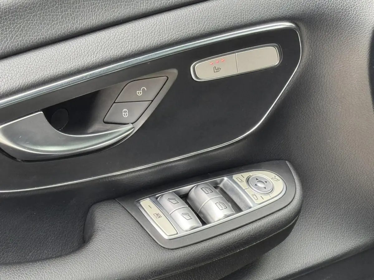 250d Lang AMG | Leer | CarPlay | Night | Trekhaak
