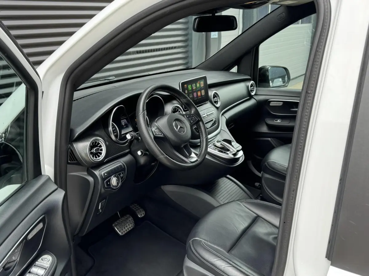 250d Lang AMG | Leer | CarPlay | Night | Trekhaak