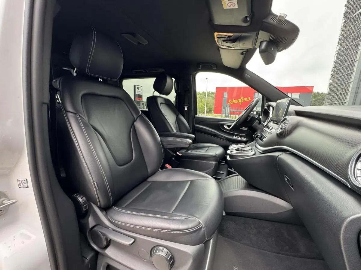 250d Lang AMG | Leer | CarPlay | Night | Trekhaak