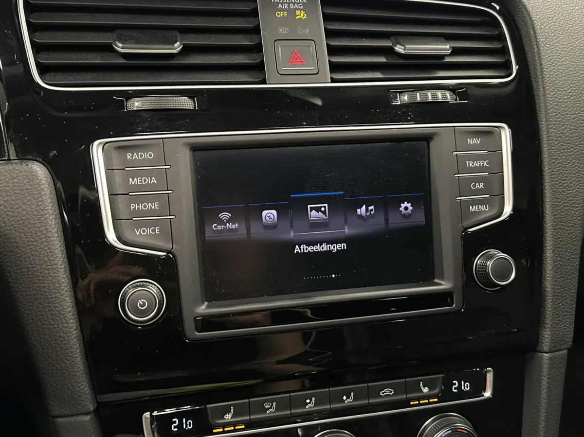 1.6 TDI Connected Series PANO NAVI CRUISE LM ECC CARPLAY.