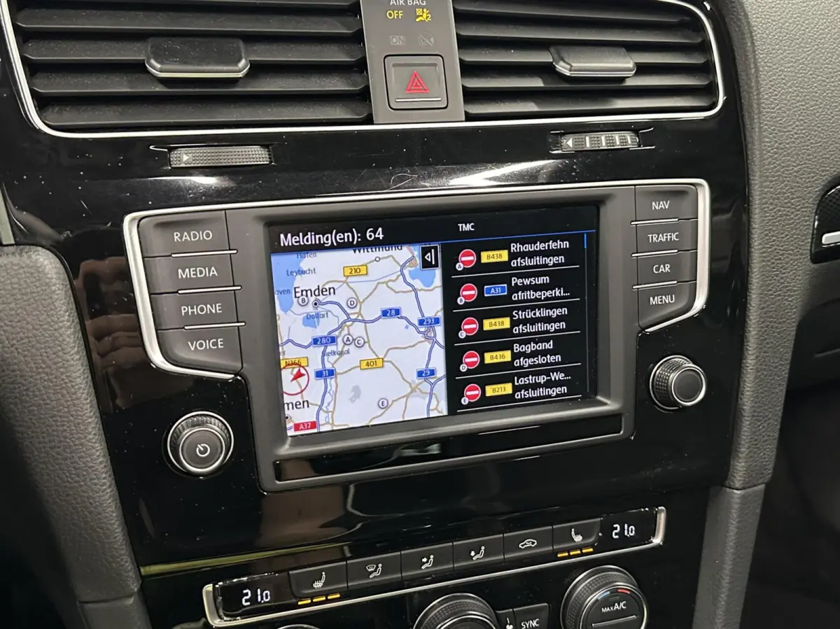 1.6 TDI Connected Series PANO NAVI CRUISE LM ECC CARPLAY.