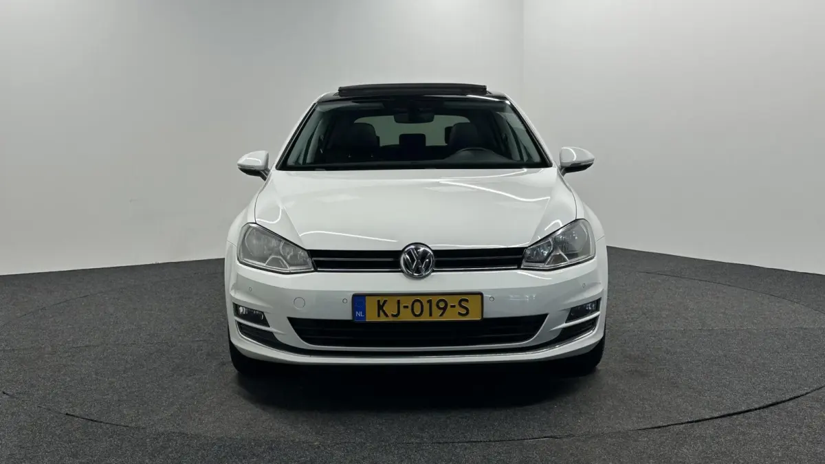 1.6 TDI Connected Series PANO NAVI CRUISE LM ECC CARPLAY.