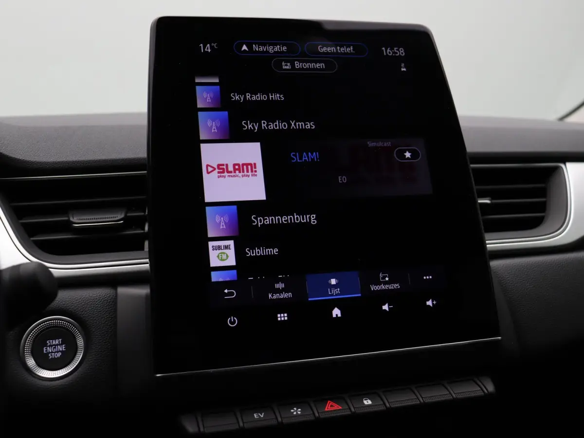 E-Tech Hybrid 145pk Techno | Led | Half leder | Apple carplay & Android auto | achteruitrij camera |
