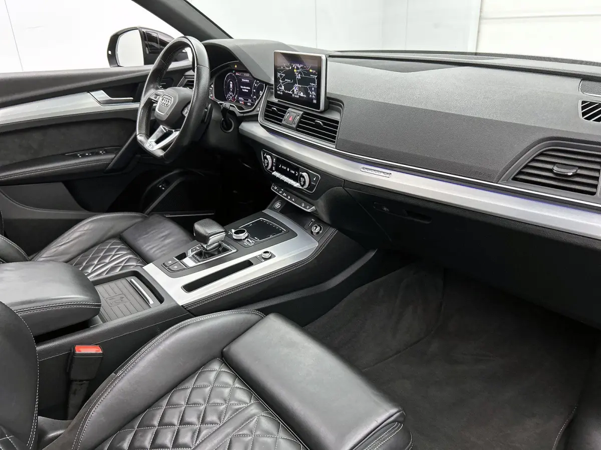 55 TFSI e quattro Competition | S-Line | Panoramadak | Trekhaak | Stoelverwarming | Stoelmassage | Luchtvering |