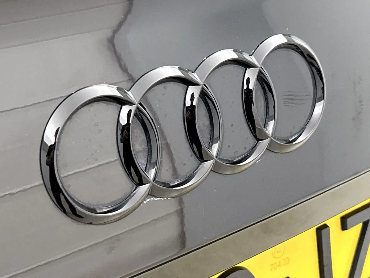 55 TFSI e quattro Competition | S-Line | Panoramadak | Trekhaak | Stoelverwarming | Stoelmassage | Luchtvering |