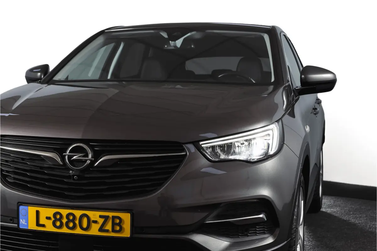 1.2 Turbo 130 PK Innovation - Automaat Org. NL. | Afn. Trekhaak | Cruise | PDC | Camera | NAV + App. Connect | ECC | LED | LM 18" |