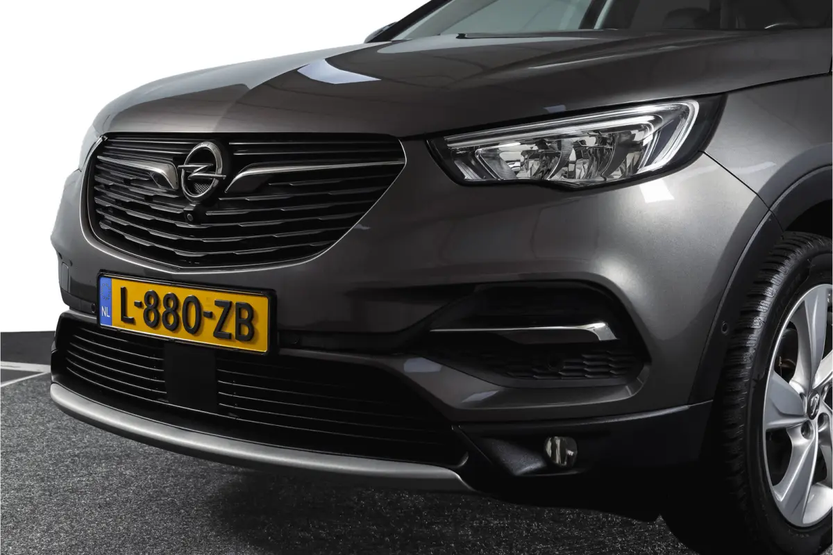 1.2 Turbo 130 PK Innovation - Automaat Org. NL. | Afn. Trekhaak | Cruise | PDC | Camera | NAV + App. Connect | ECC | LED | LM 18" |