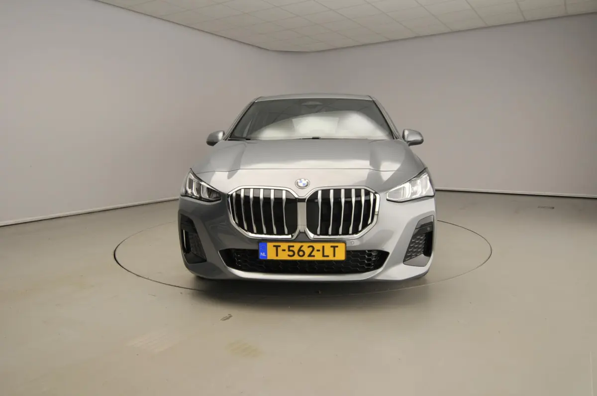 218i | M-Sportpakket | LED | Navigatie | Sportstoelen | Clima | PDC | DAB | Alu 17 inch