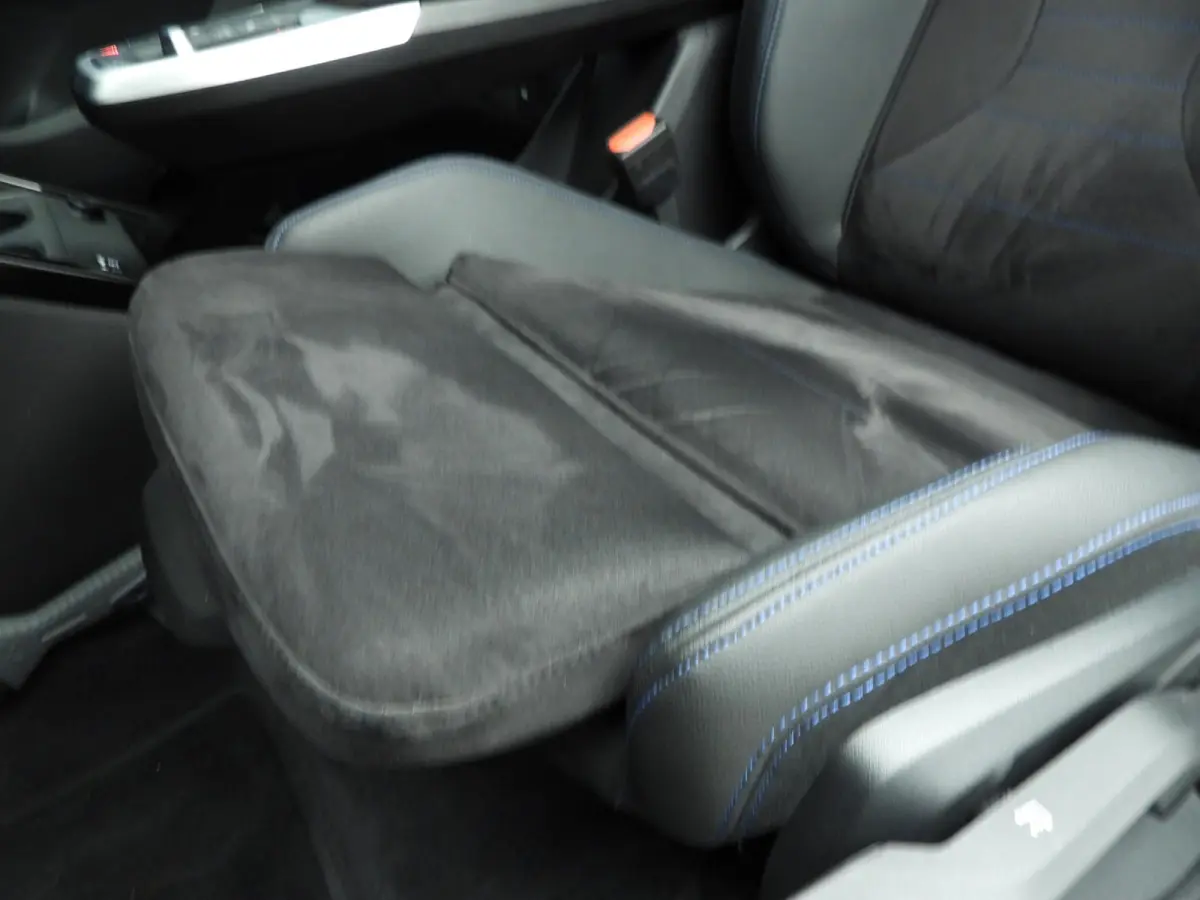 218i | M-Sportpakket | LED | Navigatie | Sportstoelen | Clima | PDC | DAB | Alu 17 inch