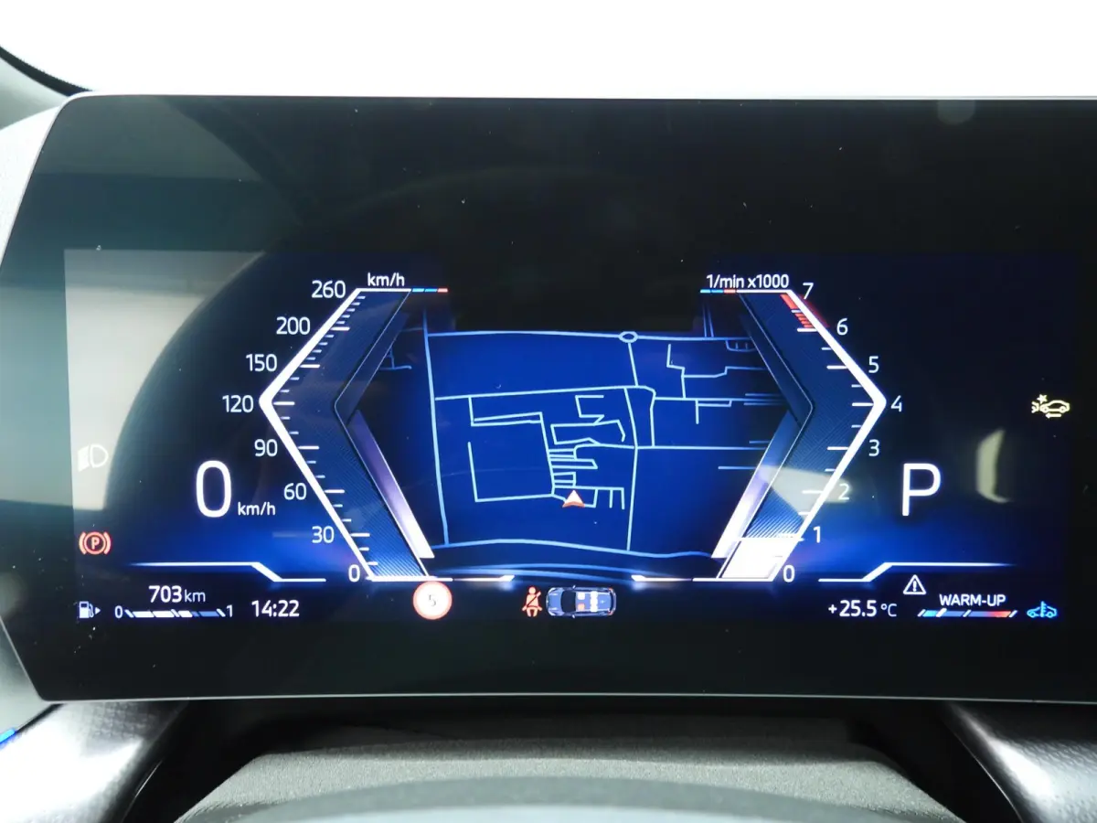 218i | M-Sportpakket | LED | Navigatie | Sportstoelen | Clima | PDC | DAB | Alu 17 inch