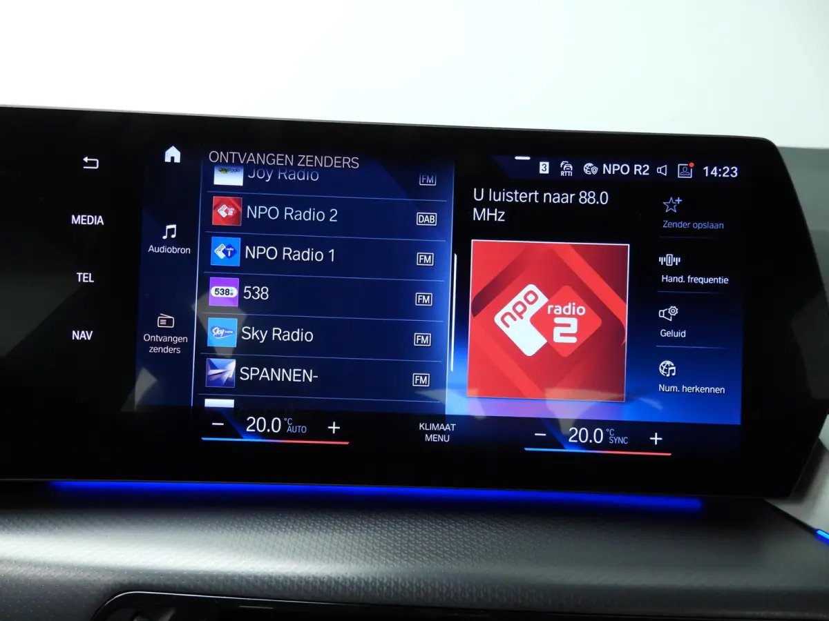 218i | M-Sportpakket | LED | Navigatie | Sportstoelen | Clima | PDC | DAB | Alu 17 inch
