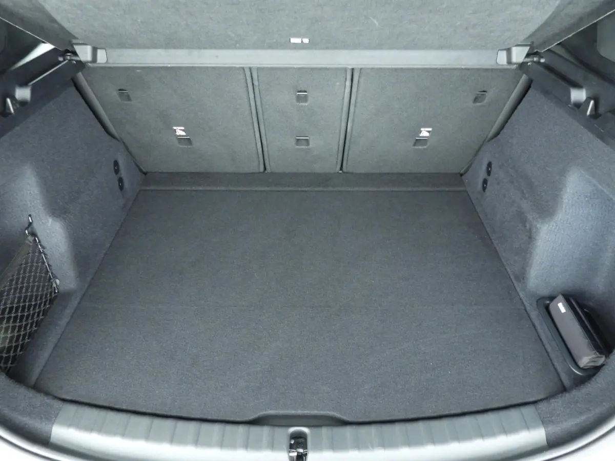 218i | M-Sportpakket | LED | Navigatie | Sportstoelen | Clima | PDC | DAB | Alu 17 inch