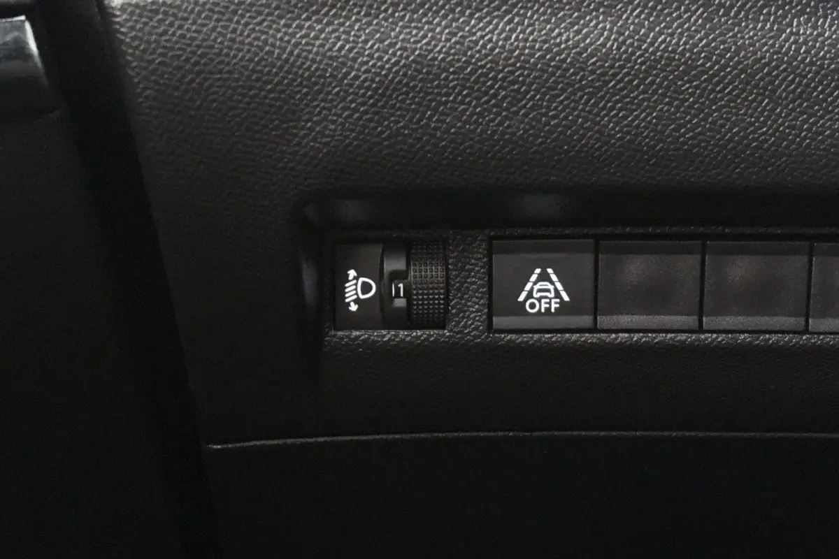 1.2 PureTech Allure Navigatie Camera Apple CarPlay 16"