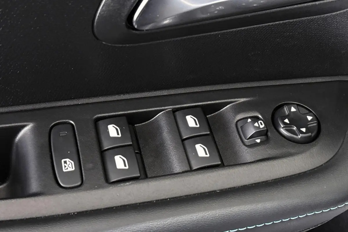 1.2 PureTech Allure Navigatie Camera Apple CarPlay 16"