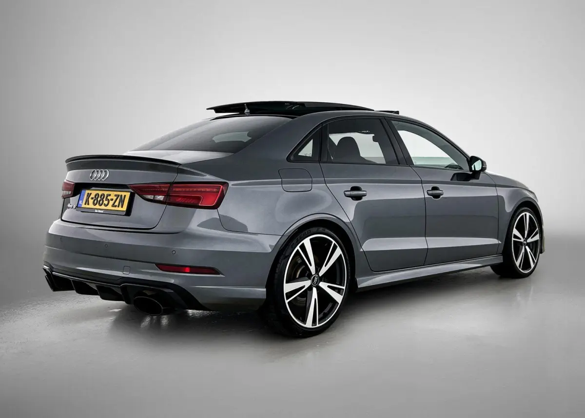 2.5 TFSI RS 3 quattro | Bang & Olufsen | Stoelverwarming | Parkeersensoren | Panoramadak | Climate Control |