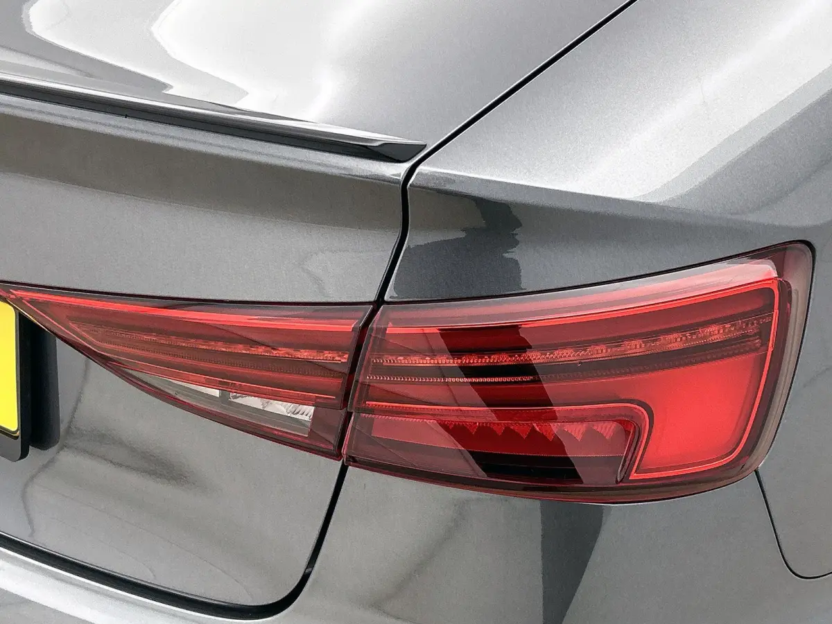 2.5 TFSI RS 3 quattro | Bang & Olufsen | Stoelverwarming | Parkeersensoren | Panoramadak | Climate Control |