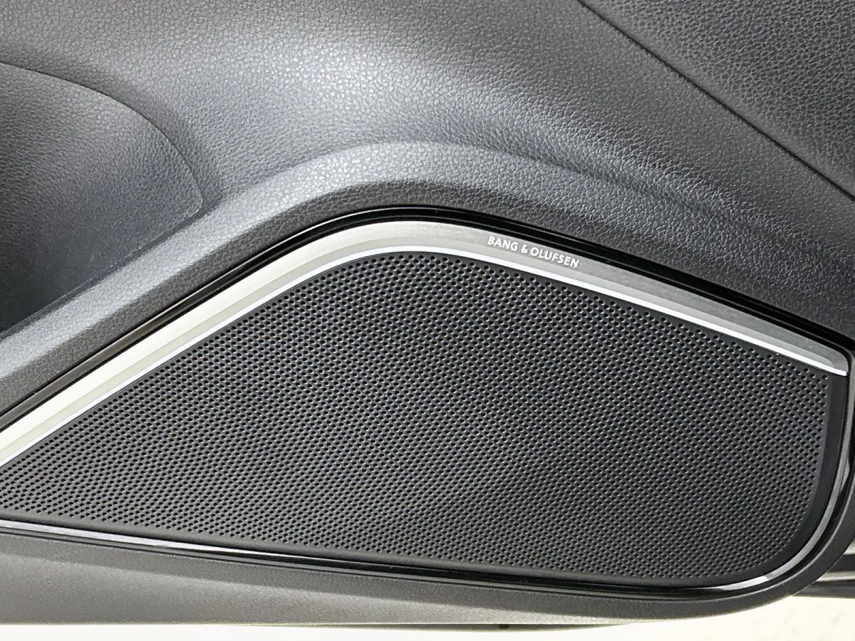 2.5 TFSI RS 3 quattro | Bang & Olufsen | Stoelverwarming | Parkeersensoren | Panoramadak | Climate Control |