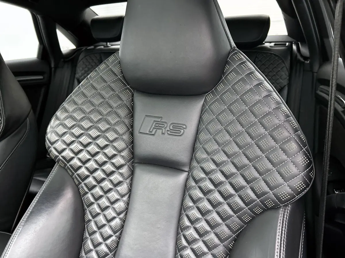 2.5 TFSI RS 3 quattro | Bang & Olufsen | Stoelverwarming | Parkeersensoren | Panoramadak | Climate Control |